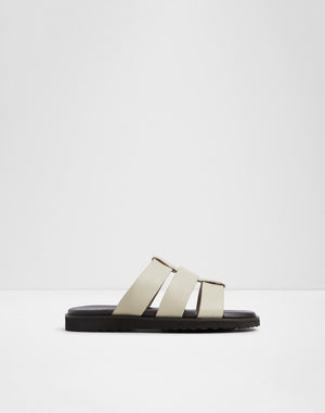 Light / Flat Sandals