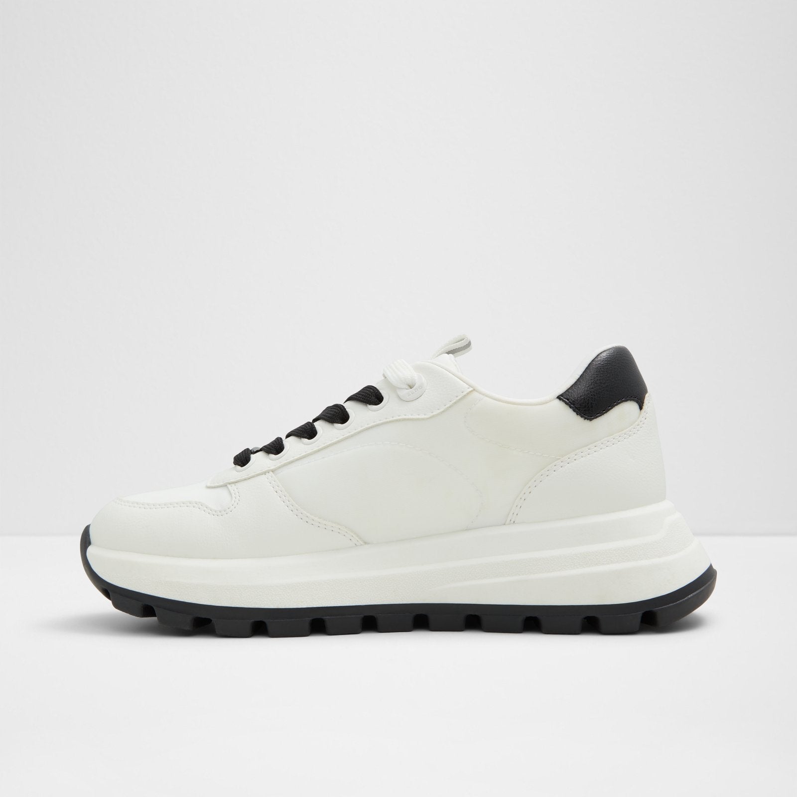 Lisette / Sneakers