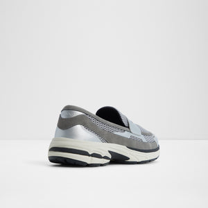 Loafersnkr / أحذية رياضية