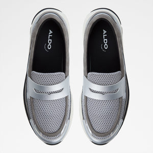 Loafersnkr / أحذية رياضية