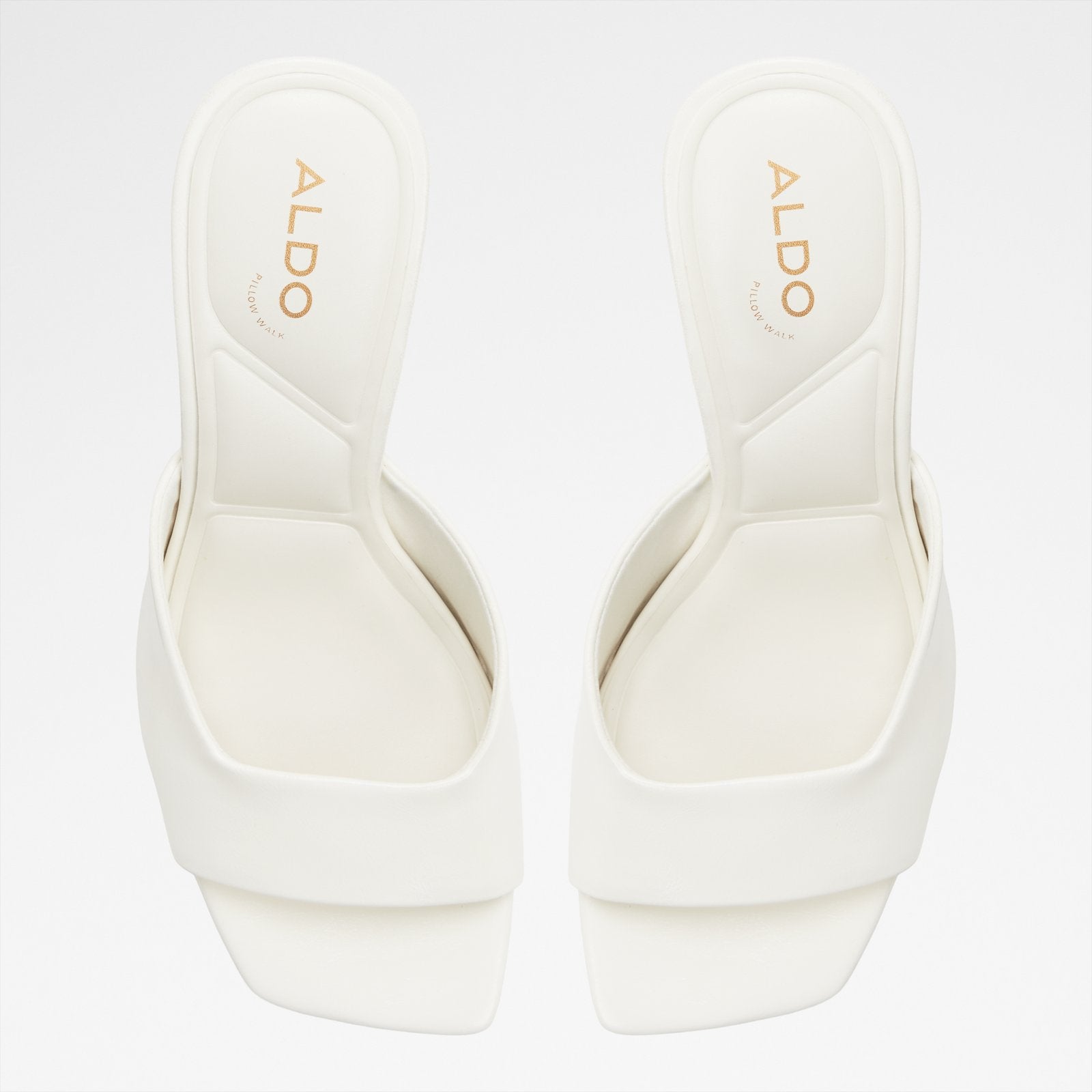 Luminae / Wedge Sandals