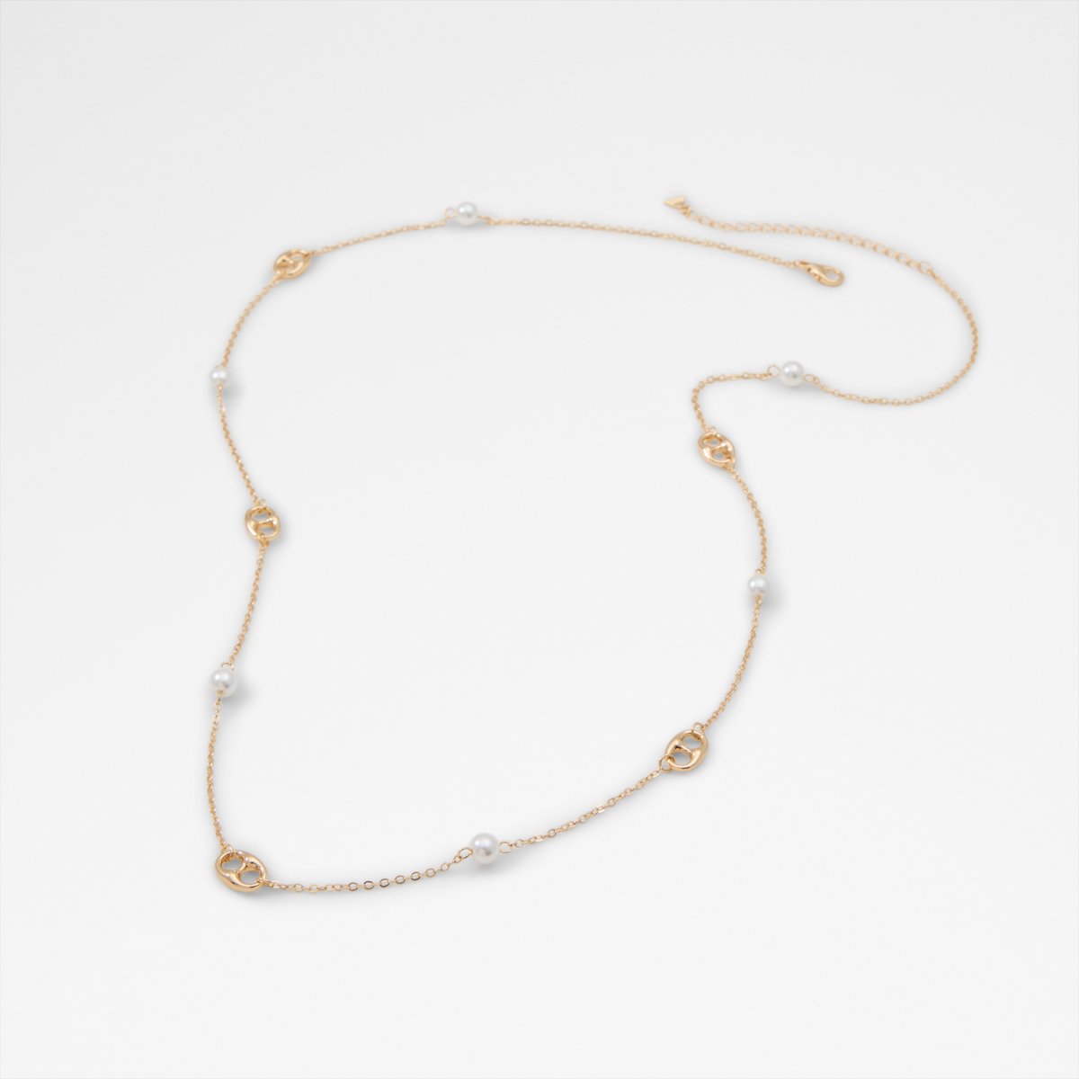Lunas / قلادات