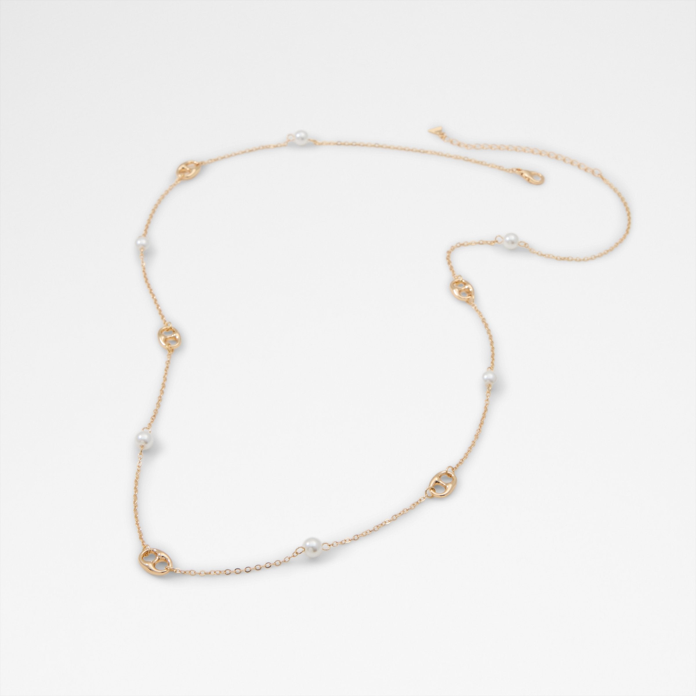 Lunas / قلادات