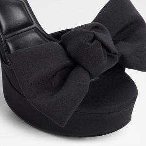 Luscious / Heeled Sandals