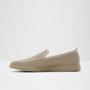 Luxton / Slip Ons