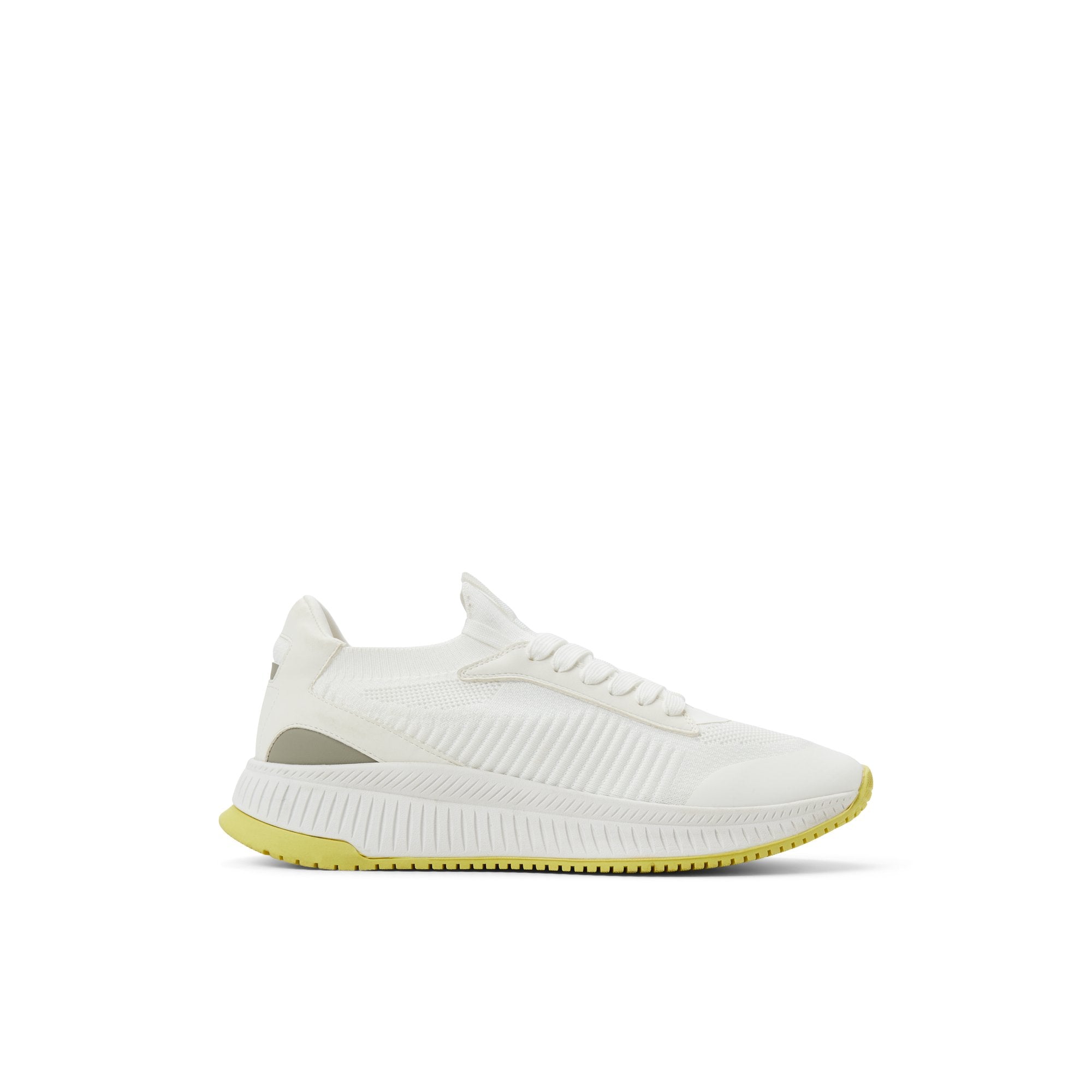Macan  /  Sneakers