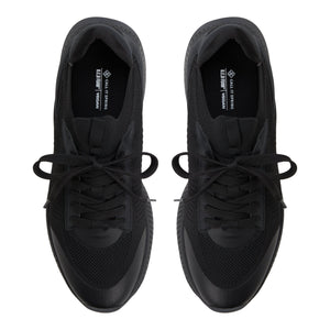 Macan  /  Sneakers