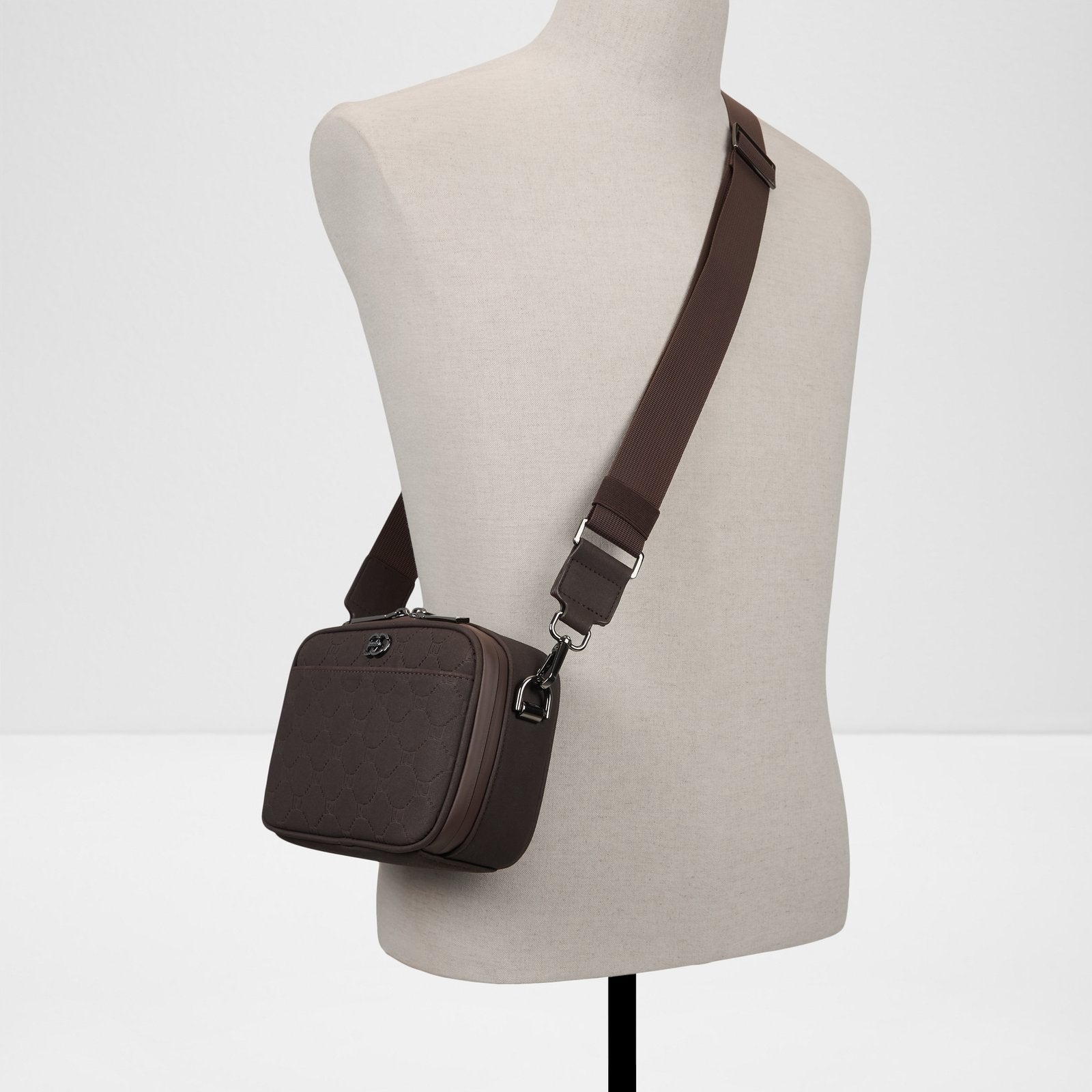 Marckus / Cross Body