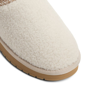 Mariiejo / Clogs & Mules