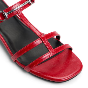 Mattea  /  Flat Sandals