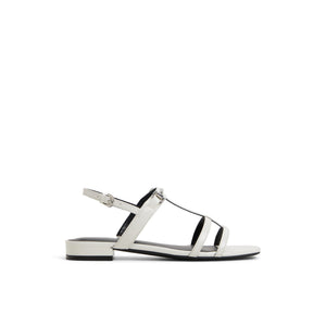 Mattea  /  Flat Sandals