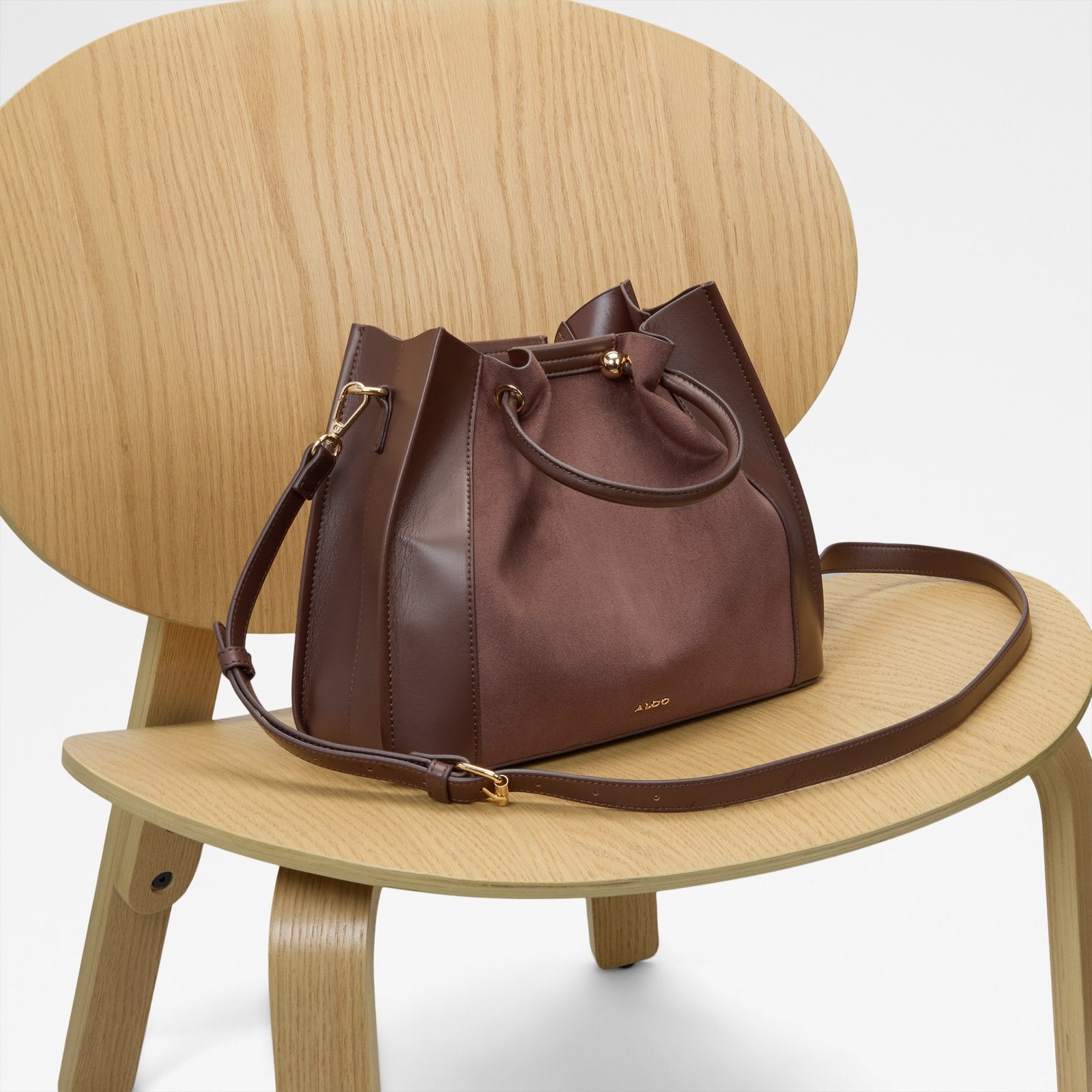 Maxia / Satchel