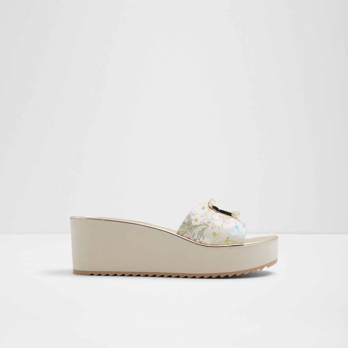 Menhaden / Beach Sandals