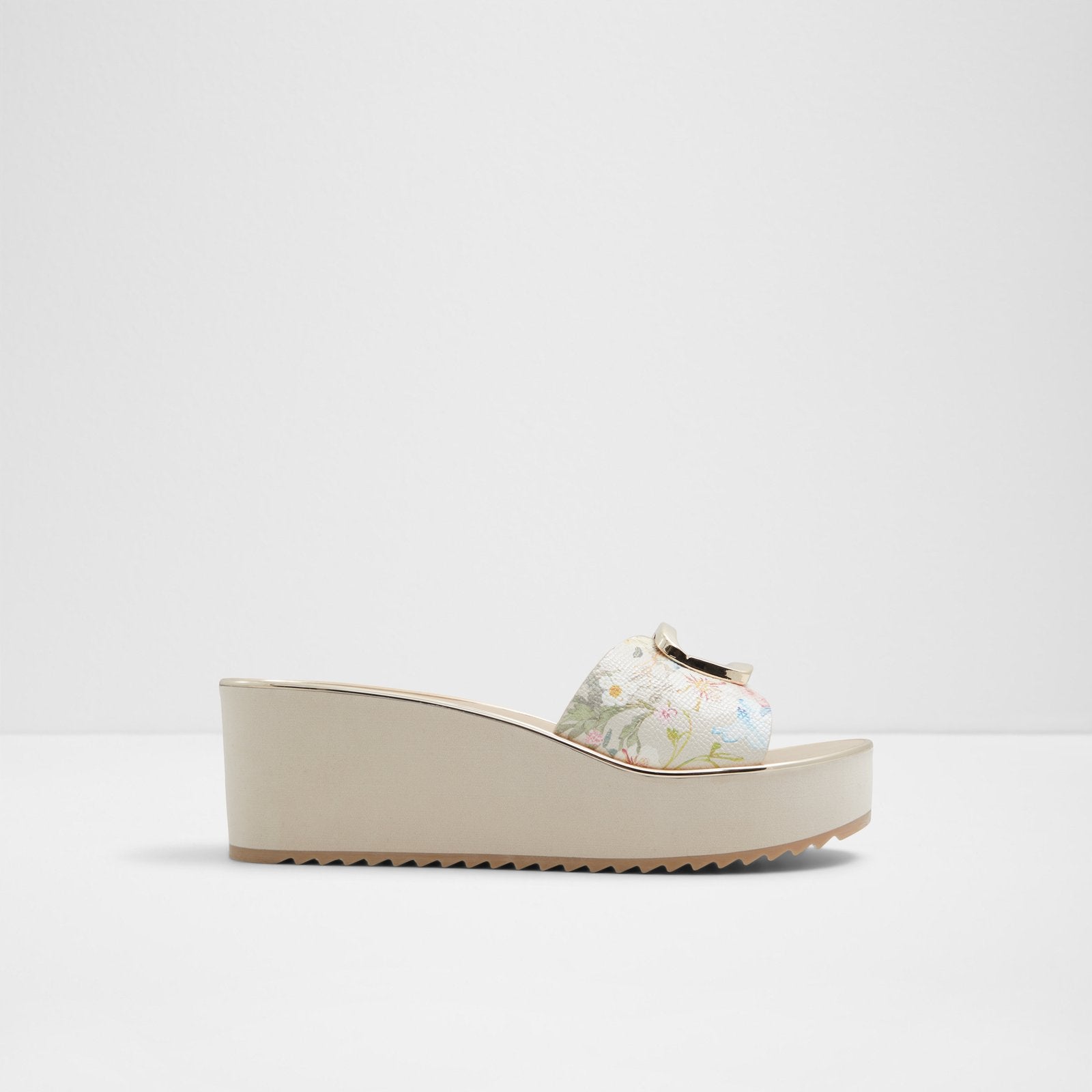 Menhaden / Beach Sandals
