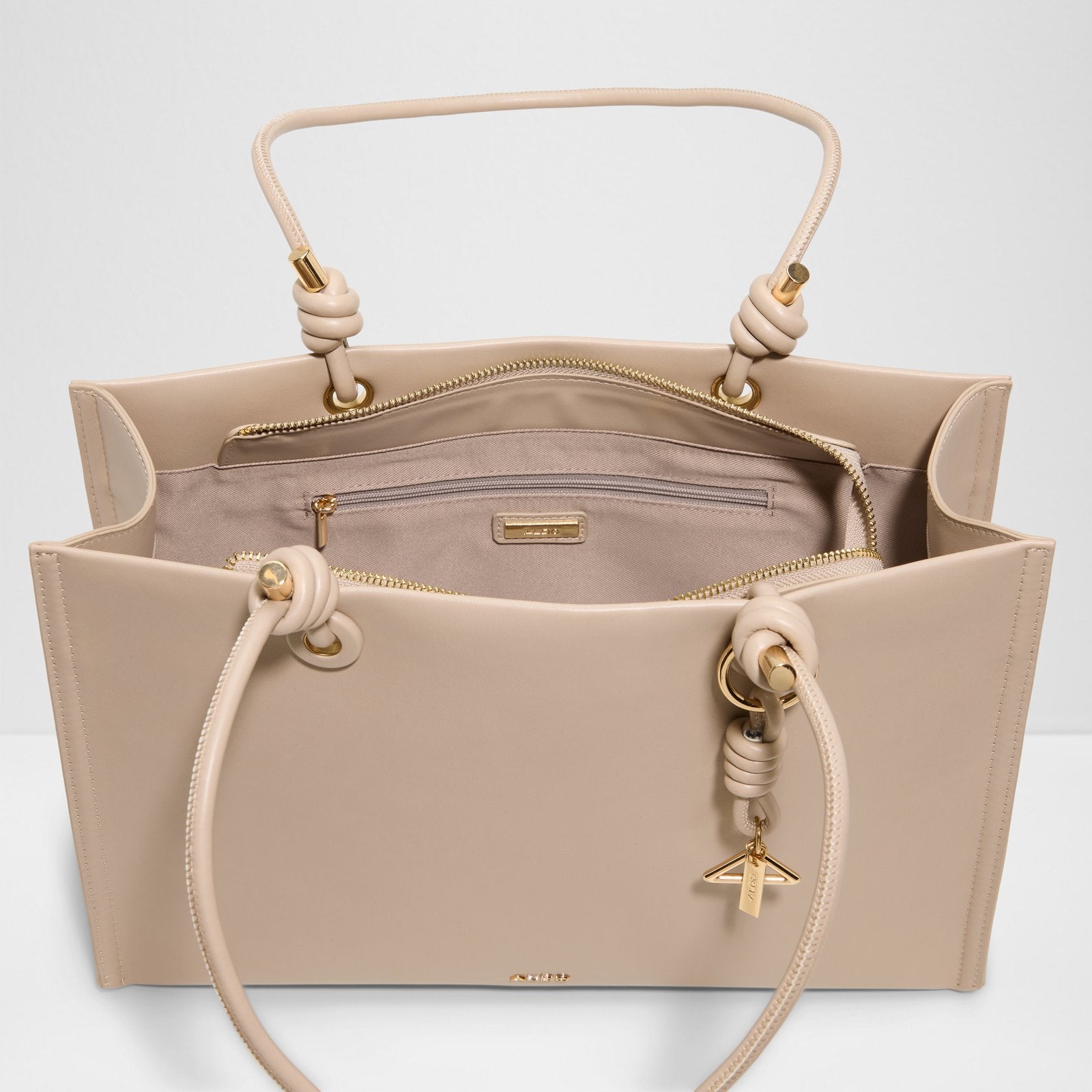 Meriala / Satchel