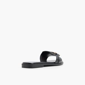 Missyy \ Flat Sandals