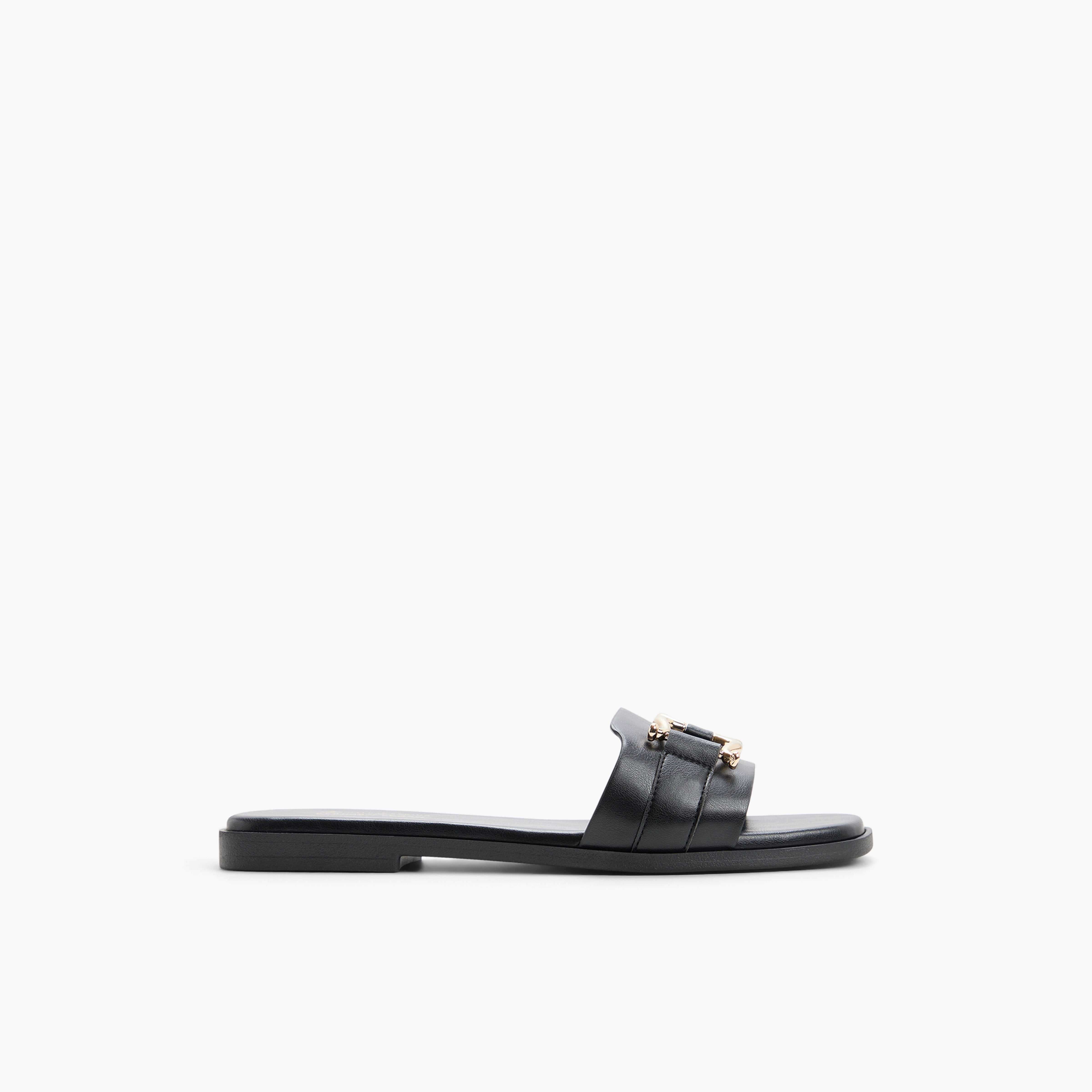 Missyy \ Flat Sandals