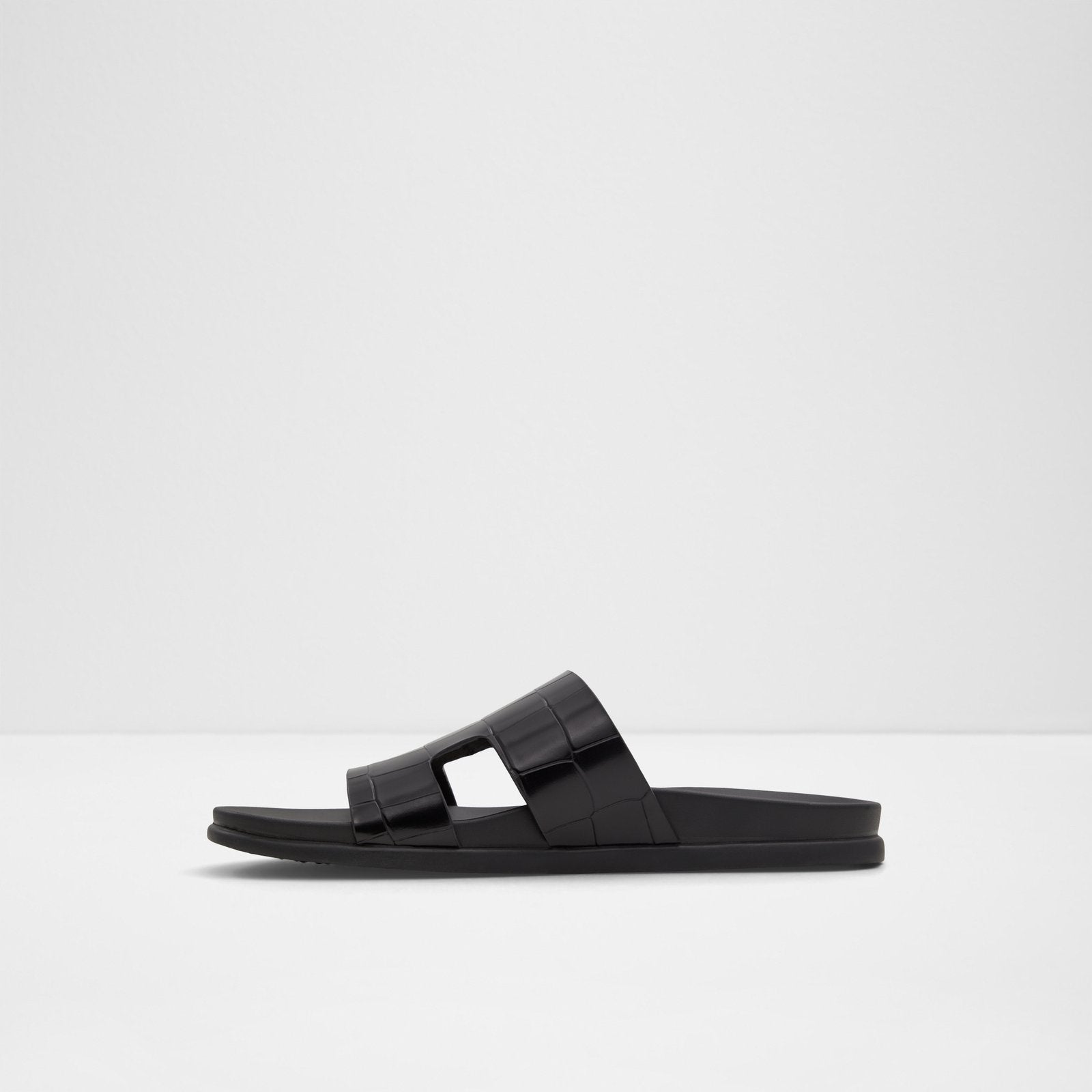 L'ARTIGIANO DEL CUOIO | Black Men's Sandals | YOOX