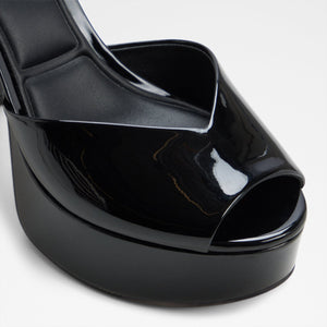 Monnae / Heeled Sandals