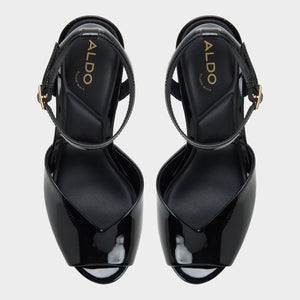 Monnae / Heeled Sandals