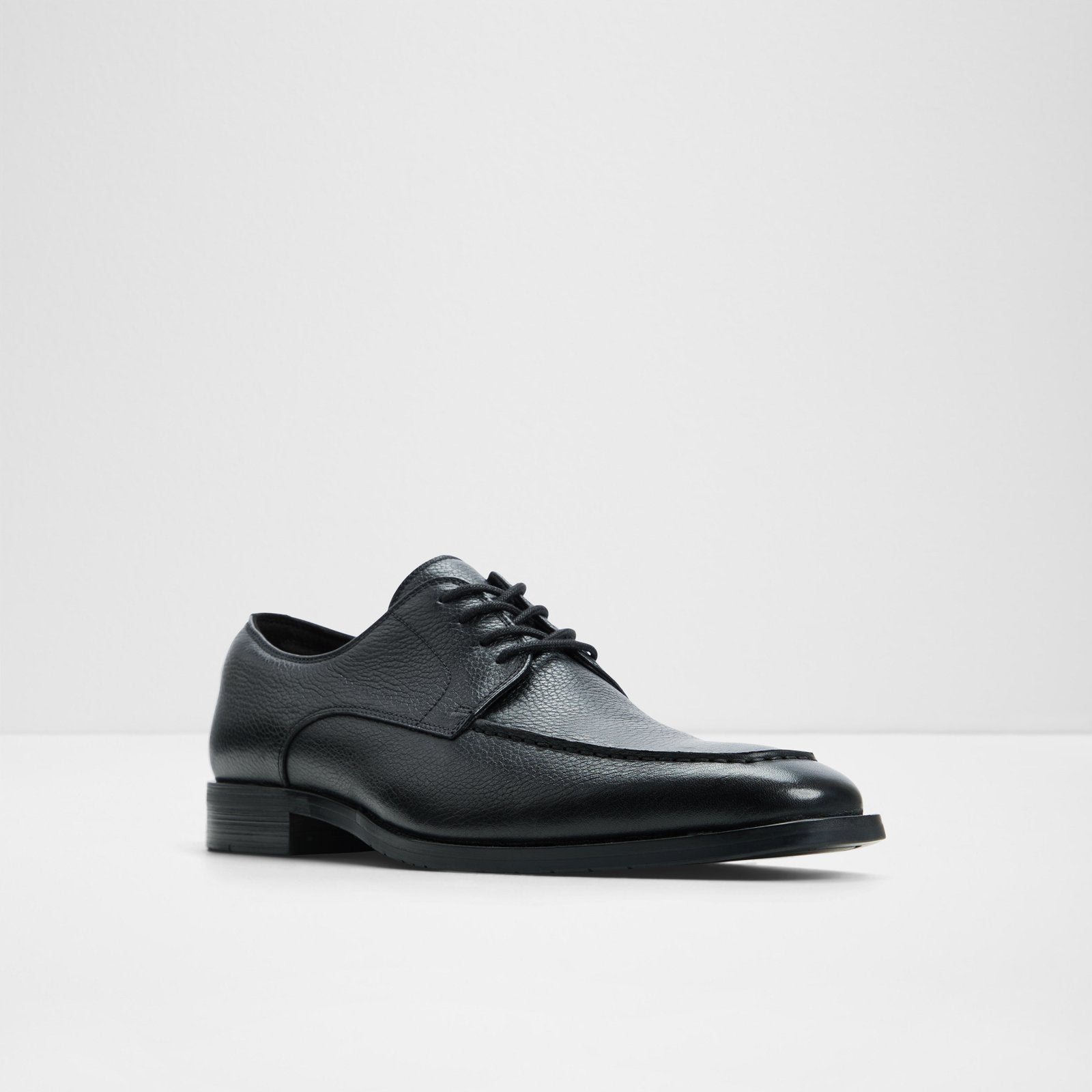 Black Montcourt Men Footwear