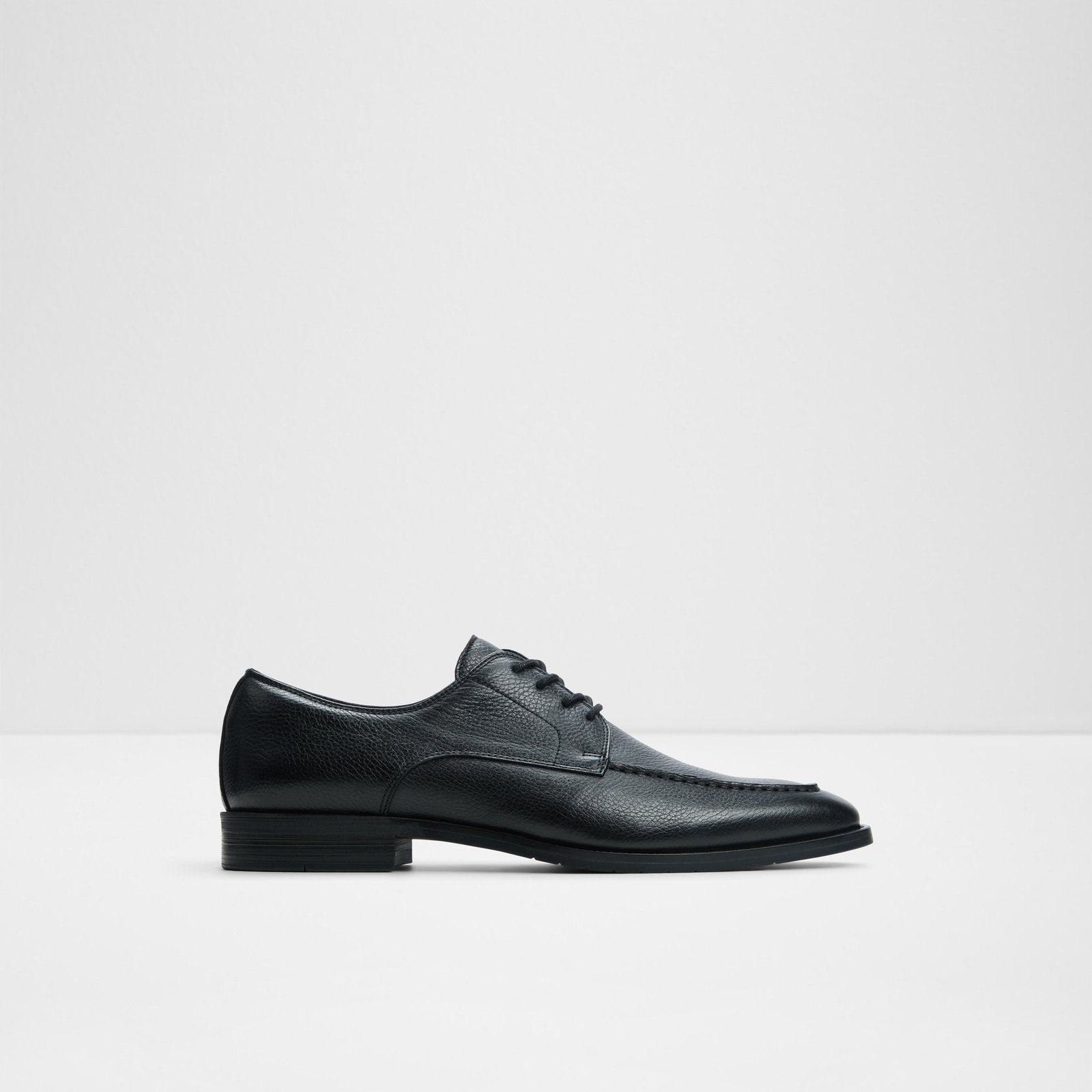 Black Montcourt Men Footwear
