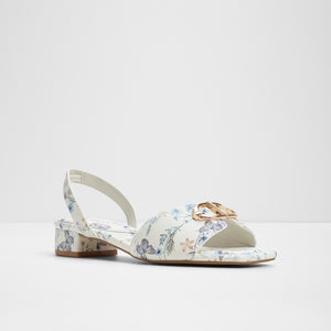 Muffy / Heeled Sandals