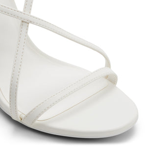 Nalanii / Heeled Sandals