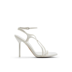 Nalanii / Heeled Sandals