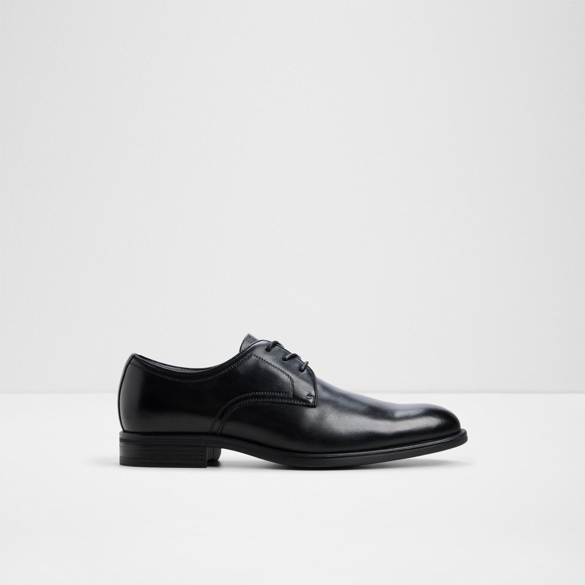 Nikolai / Lace Ups
