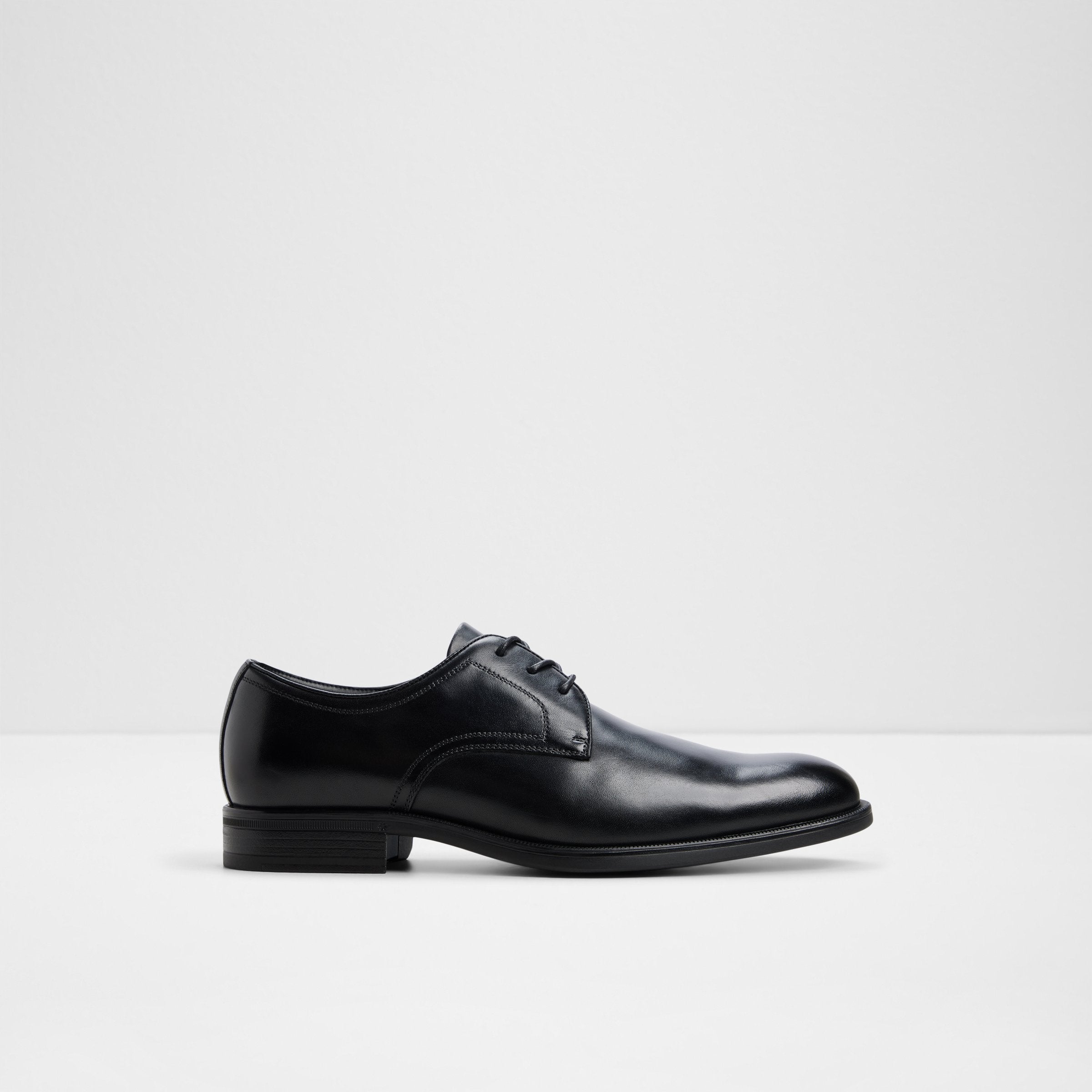 Nikolai / Lace Ups