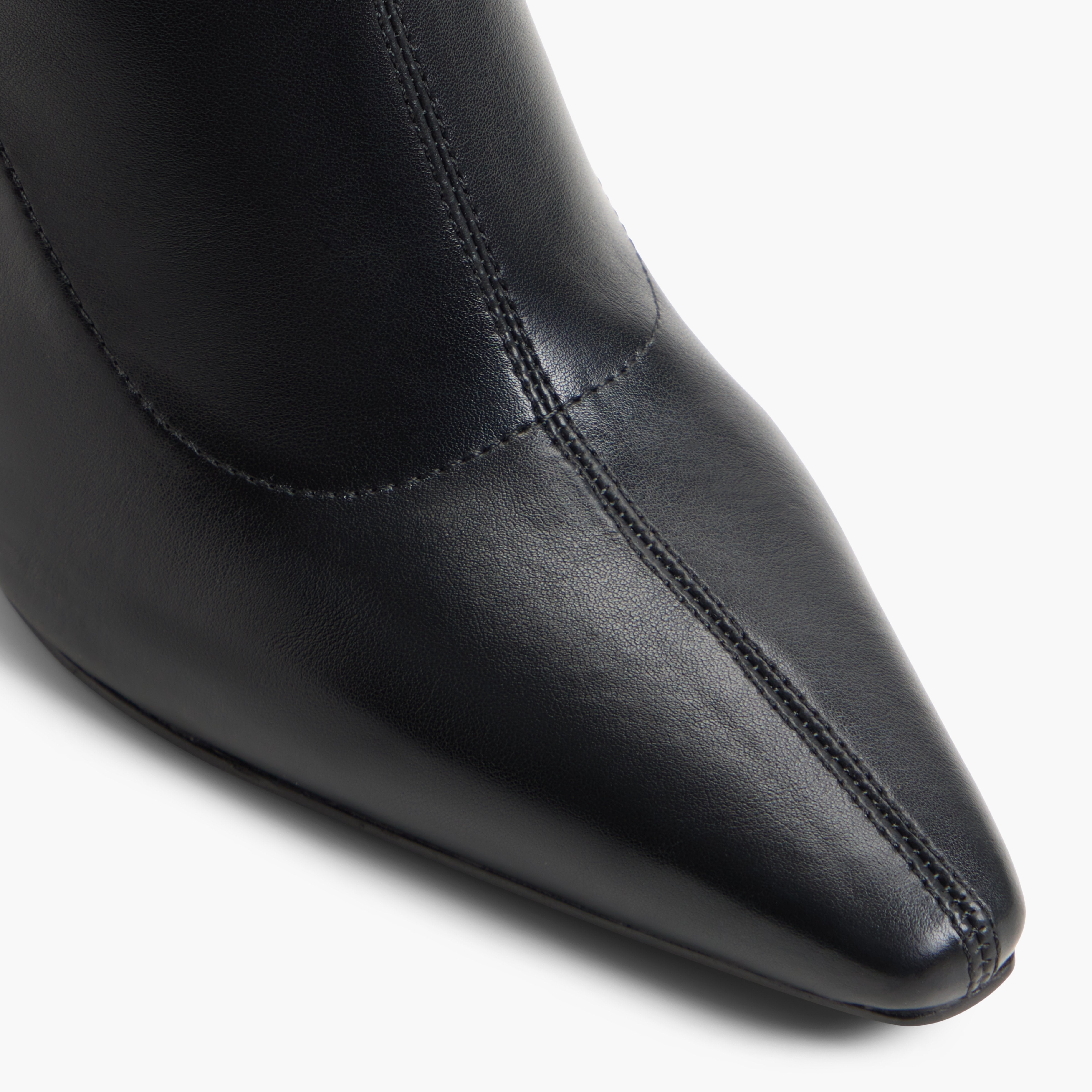 Noira \ Ankle Boots