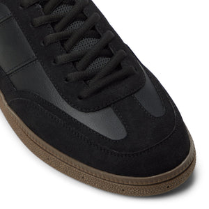 Northwood / Lace Ups