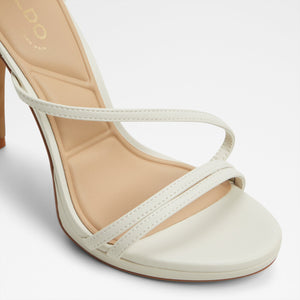 Odella / Heeled Sandals