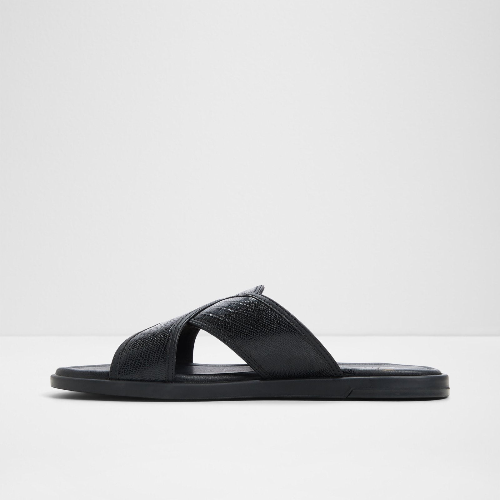 Olino / Flat Sandals
