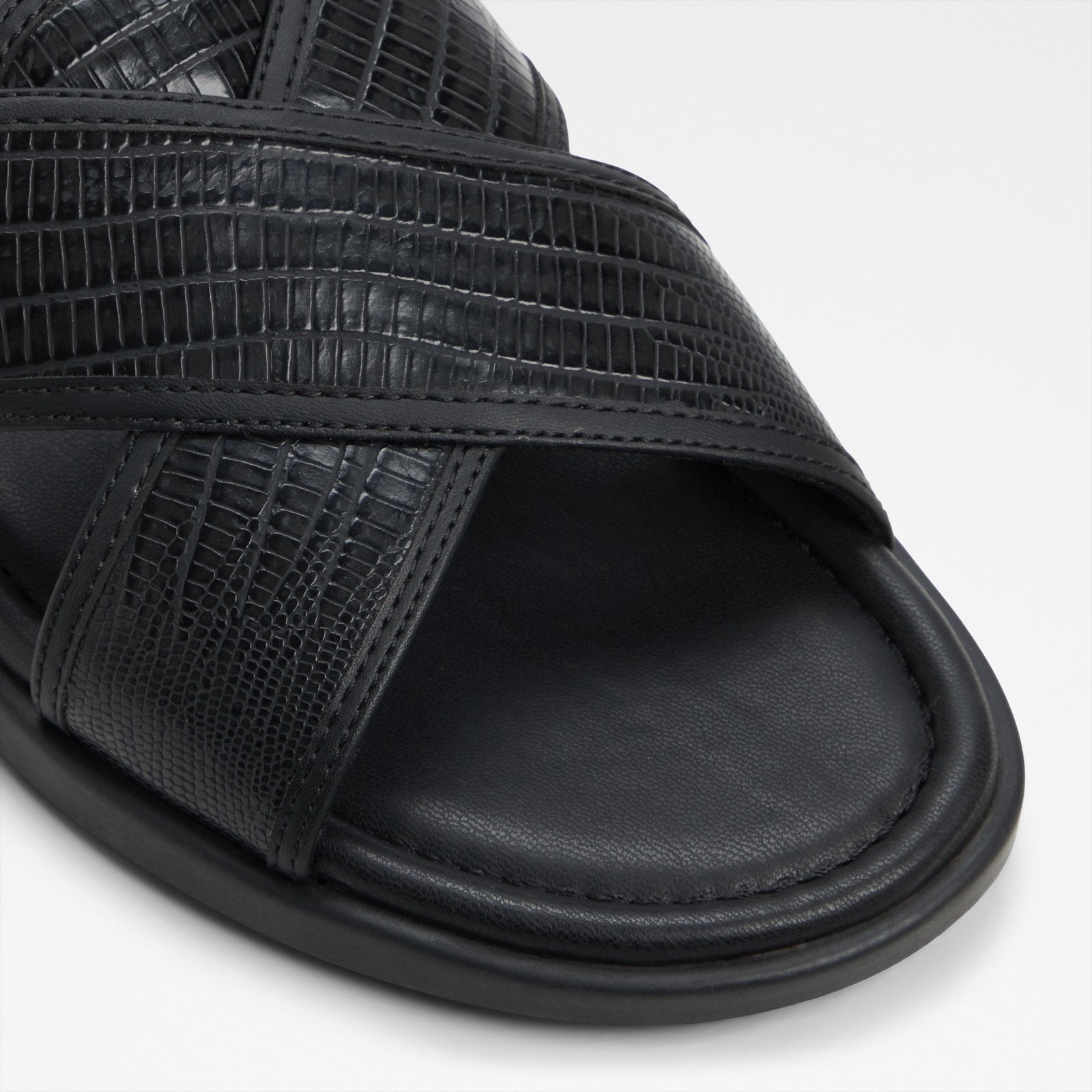 Olino / Flat Sandals
