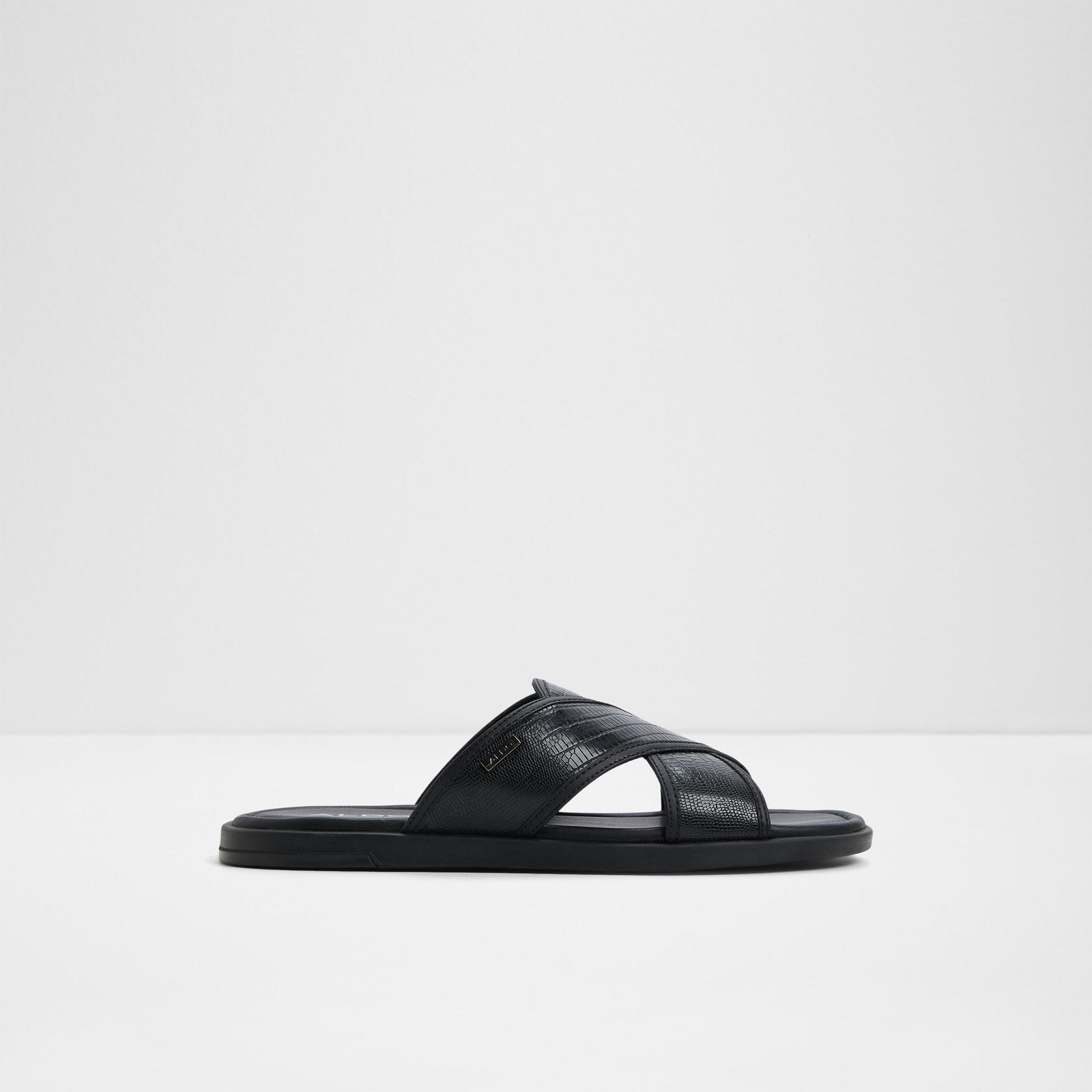 Olino / Flat Sandals