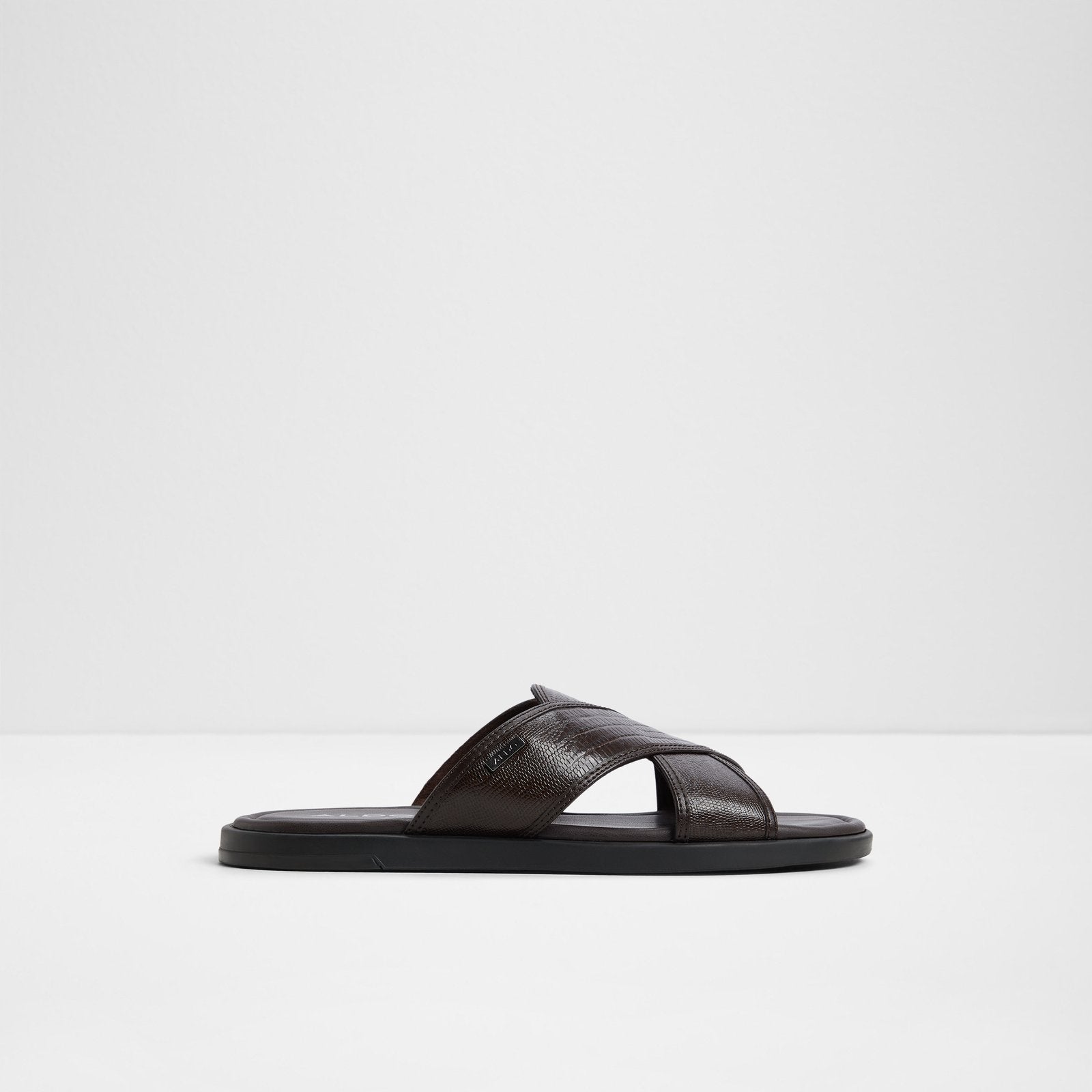 Olino / Flat Sandals
