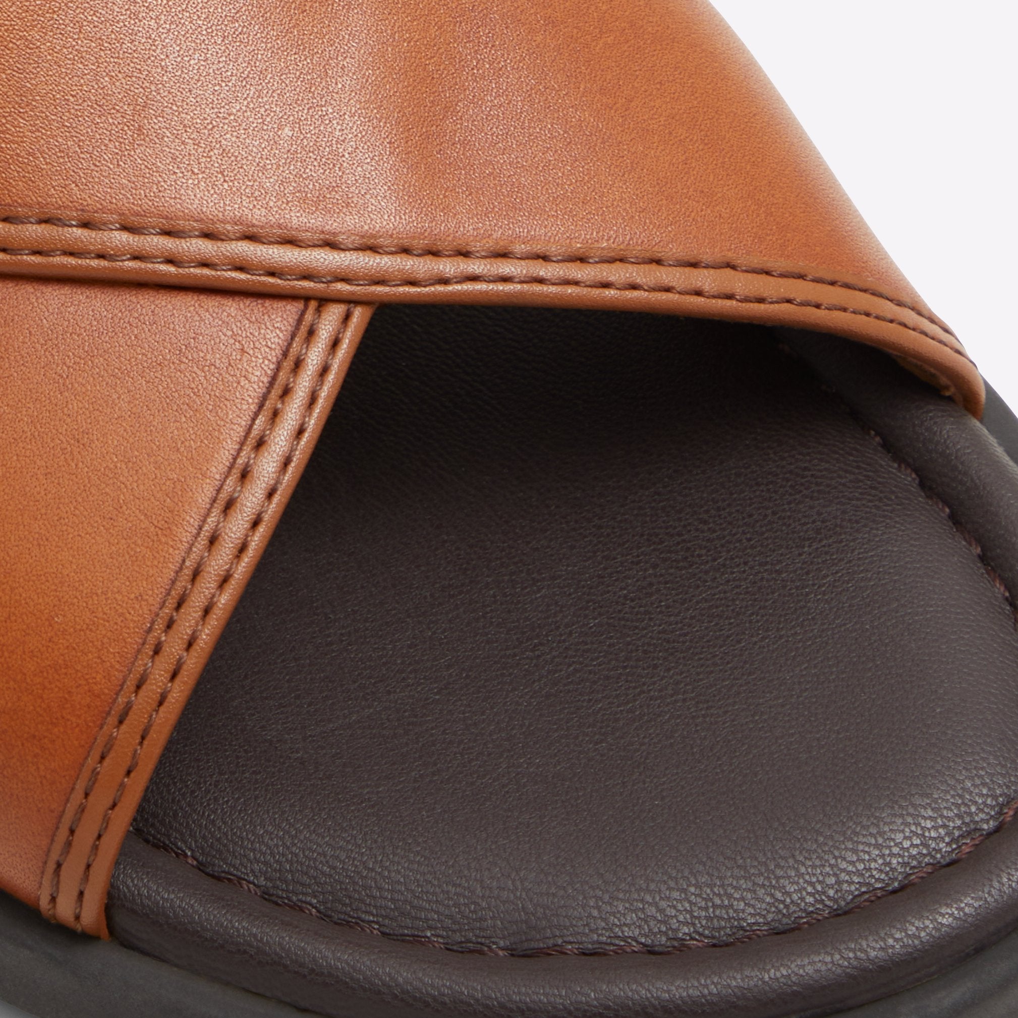 Olino / Flat Sandals