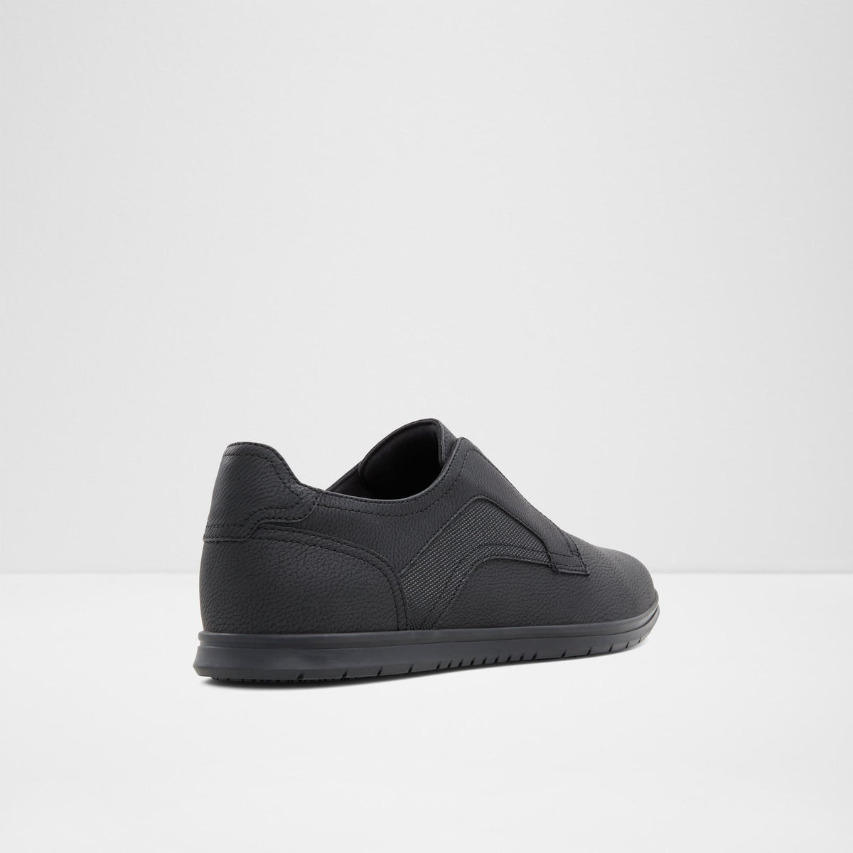 Onalith / Slip Ons