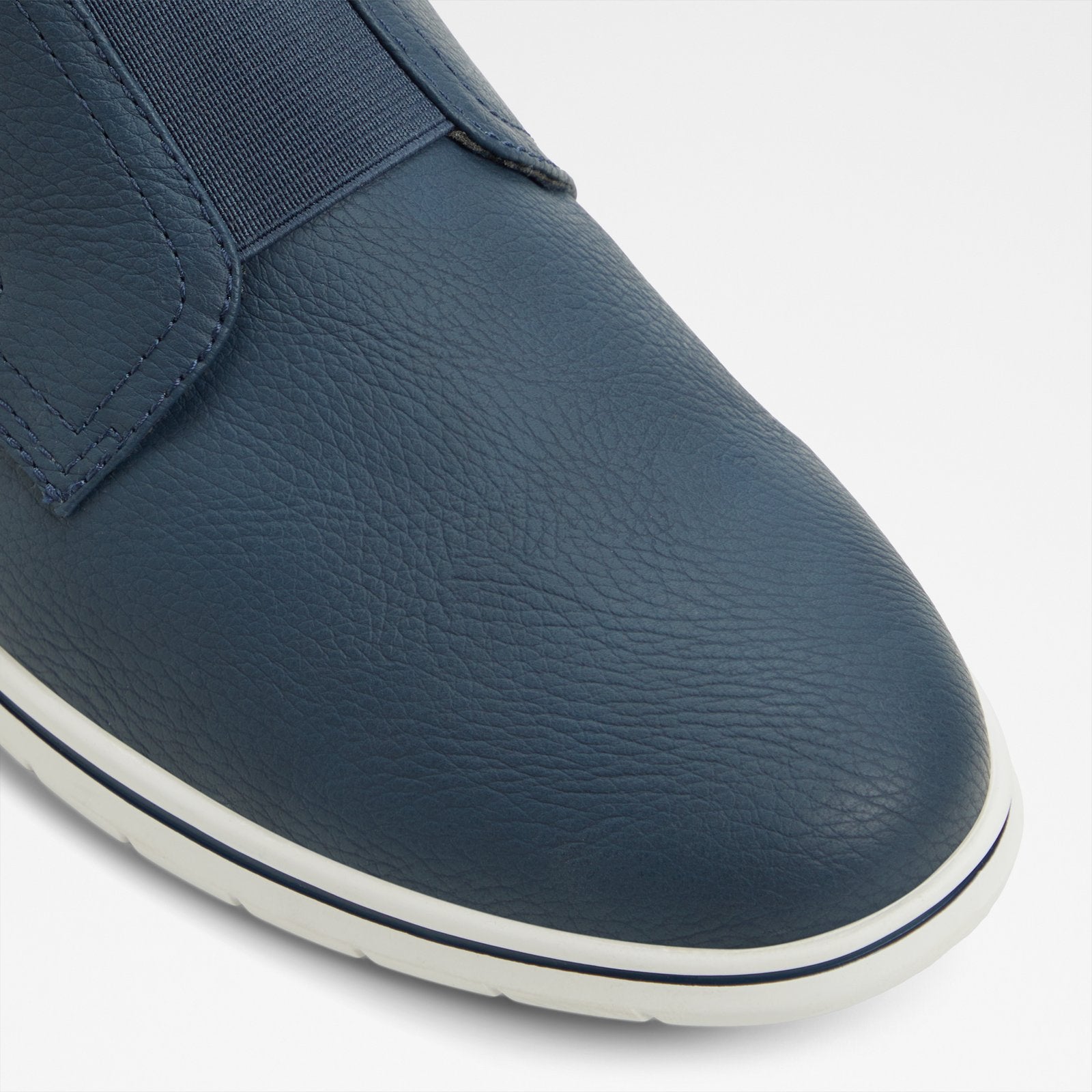 Onalith / Slip Ons