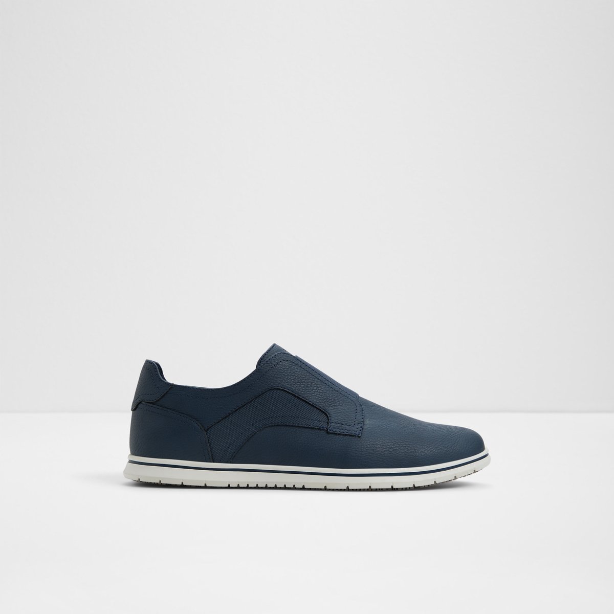 Onalith / Slip Ons