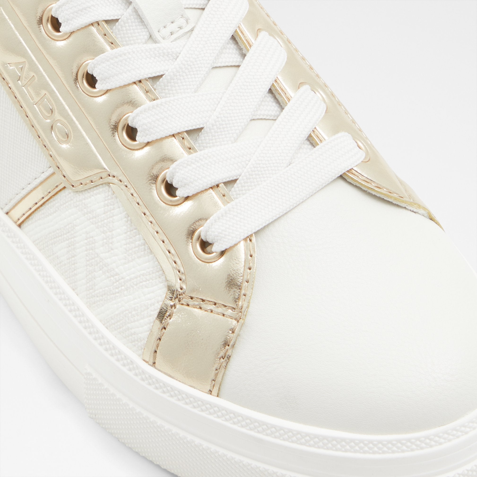 Onirasean / Sneakers
