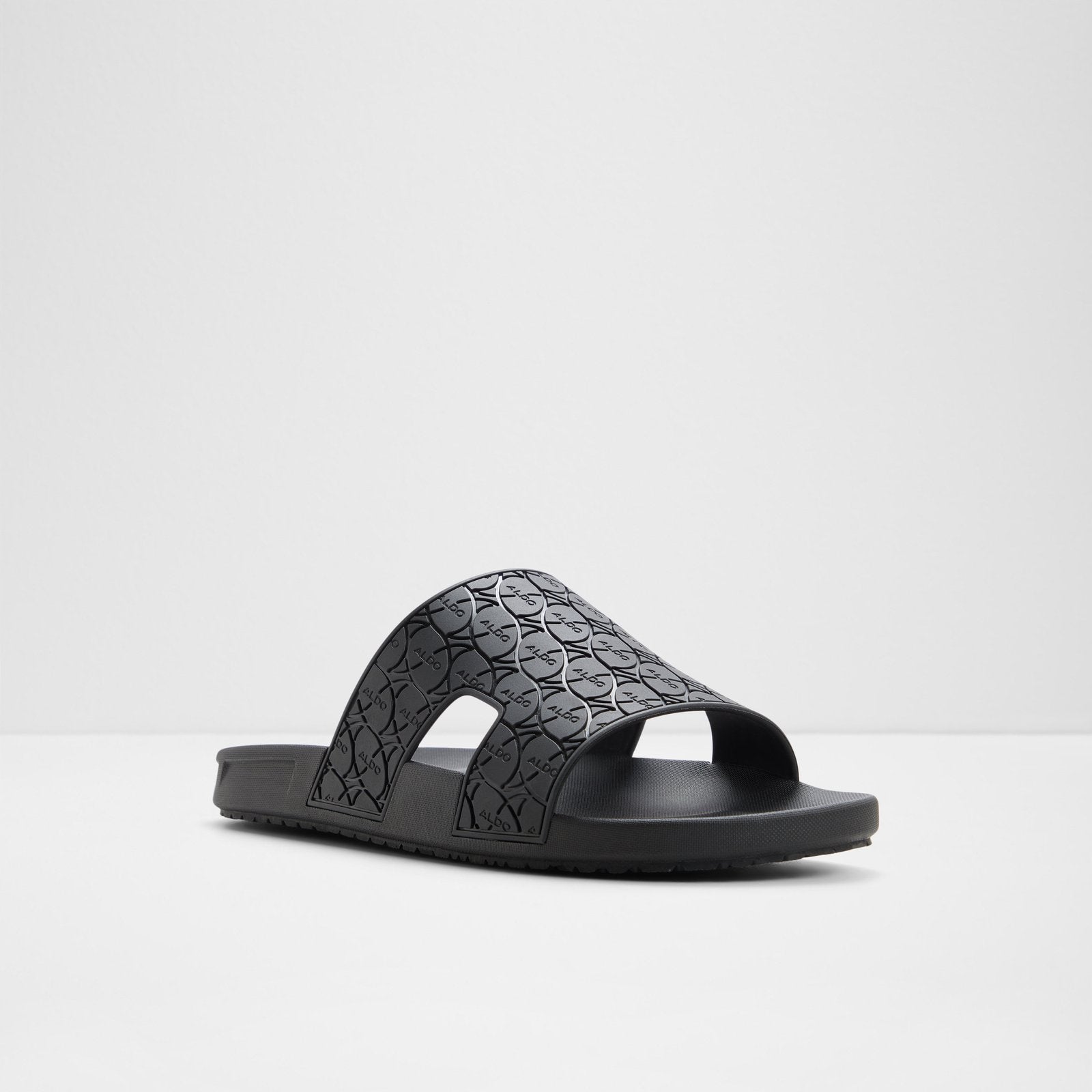 Oskar / Flat Sandals