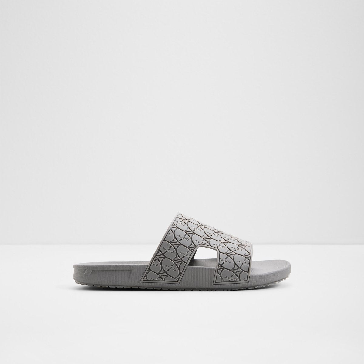 Oskar / Flat Sandals