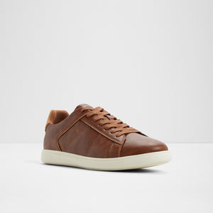 Ovie / Sneakers