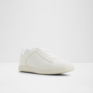 Ovie / Sneakers
