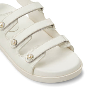 Pearlle  /  Flat Sandals