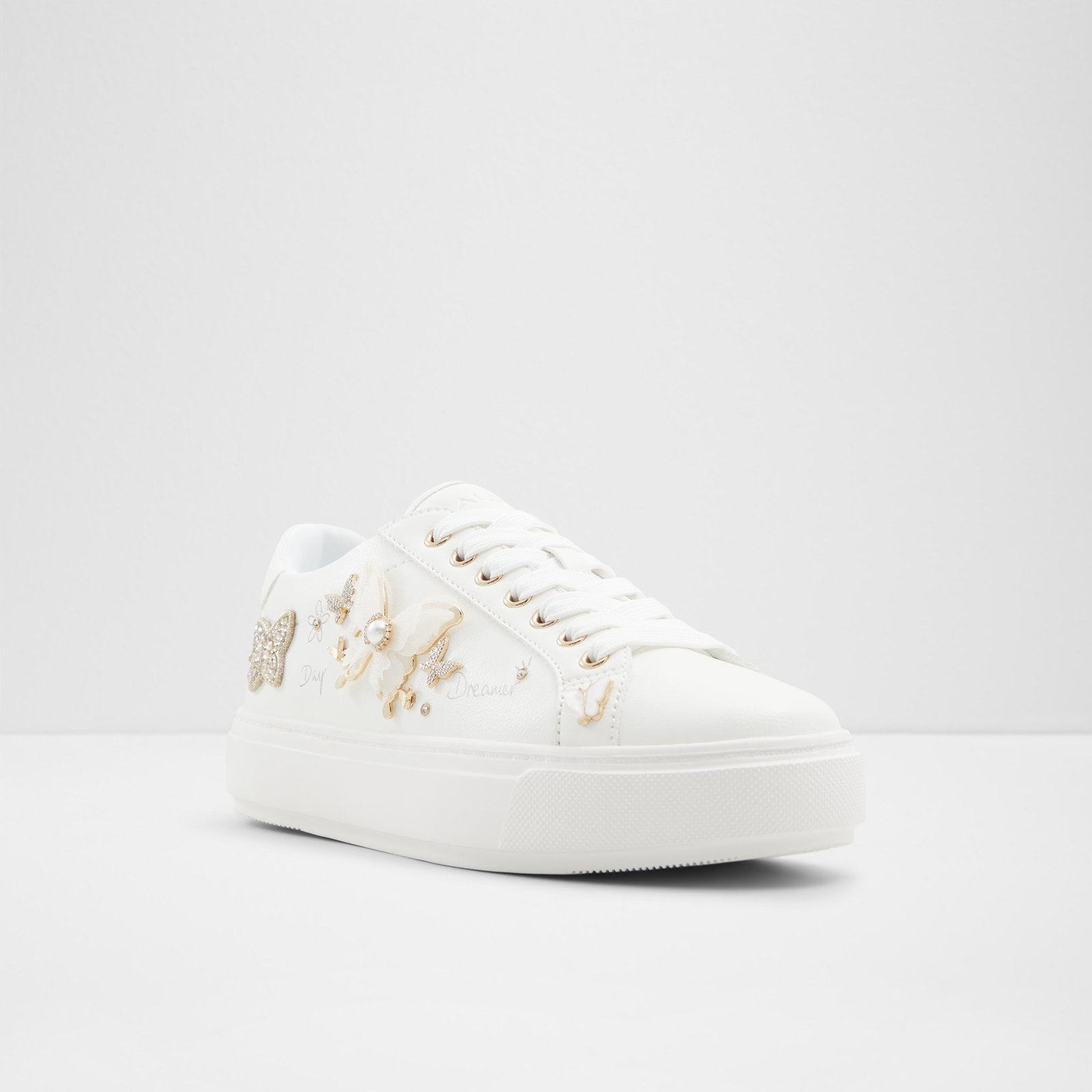 Pearlwing / Sneakers