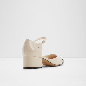 Pensarn / Heeled Shoes